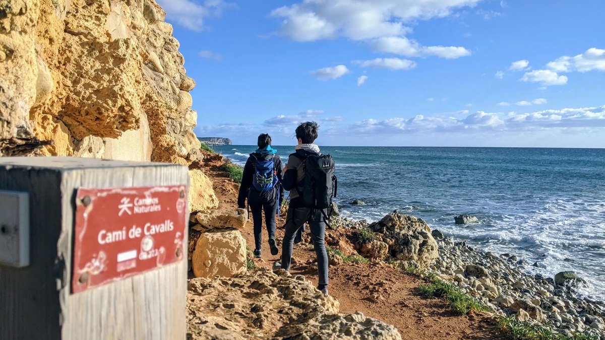 En marcha una ruta para jóvenes por el Camí de Cavalls