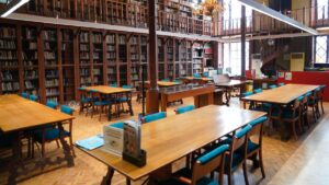 biblioteca de Cort