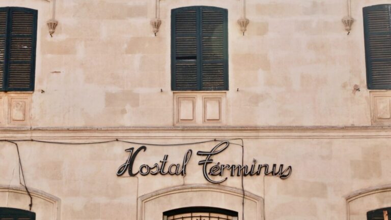 Hostal Términus