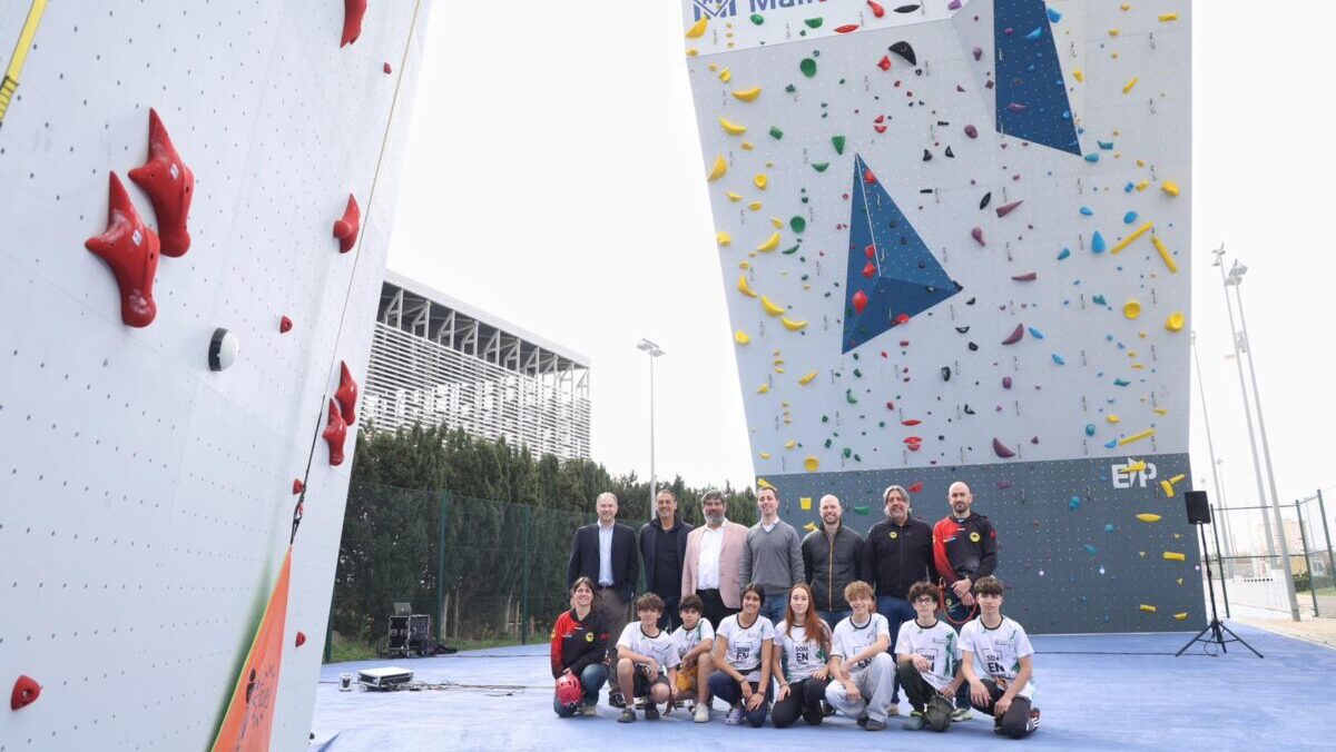 Inaugurados los dos primeros rocódromos homologados en el polideportivo de Sant Ferran