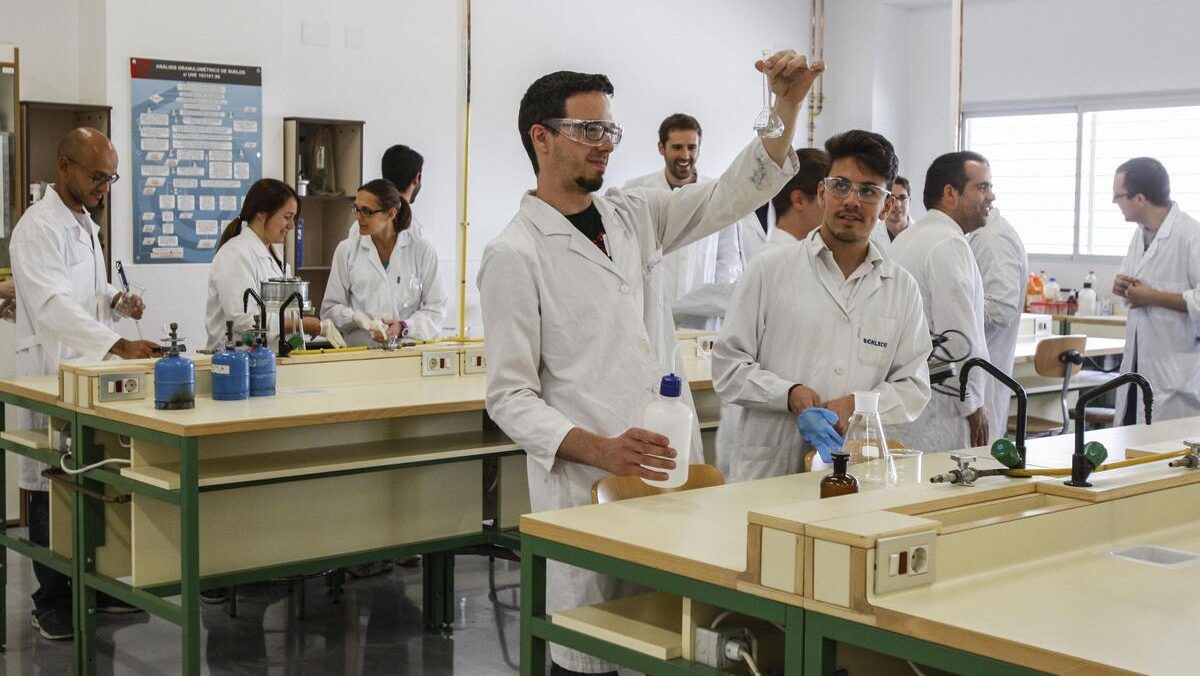Educación amplía la Formación Profesional con 25 nuevos ciclos y refuerza la FP dual en Baleares